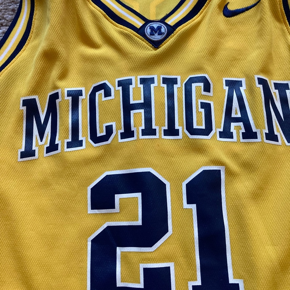 MICHIGAN NIKE ELITE BASKETBALL JERSEY XL